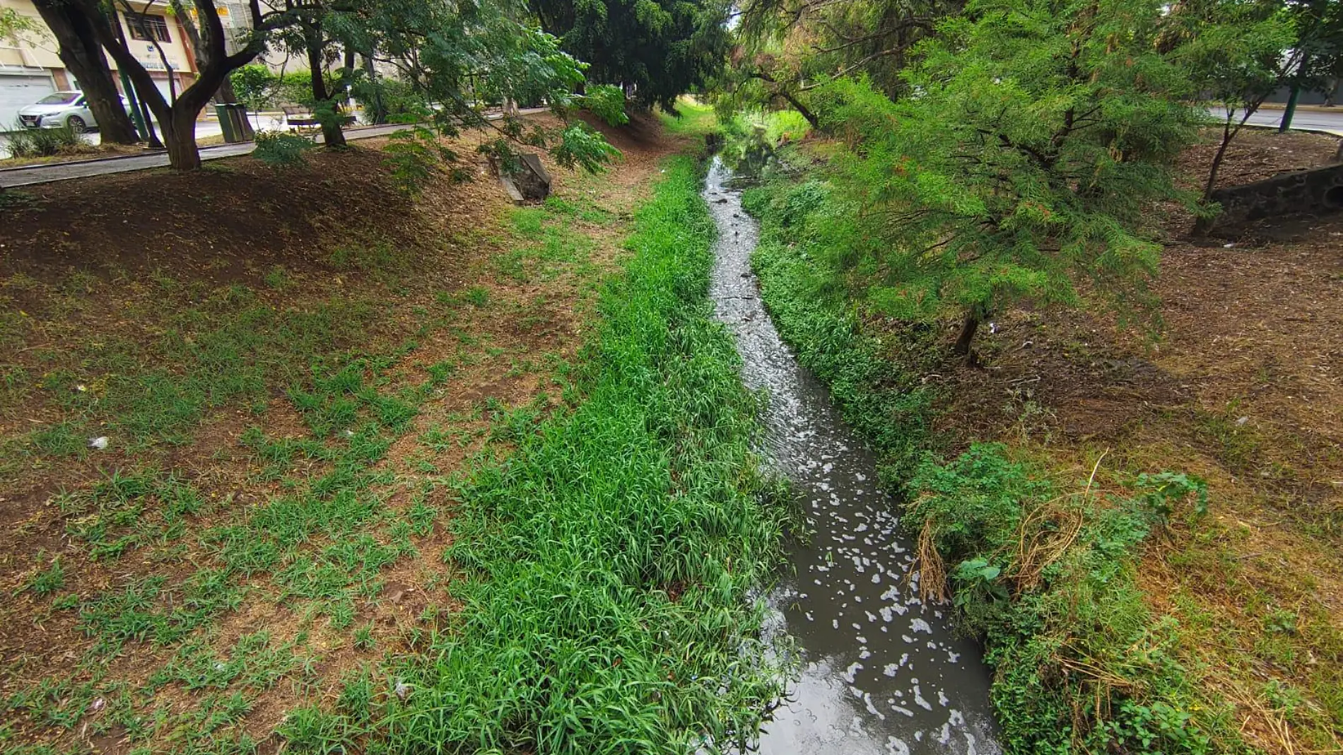 Rio con poca agua